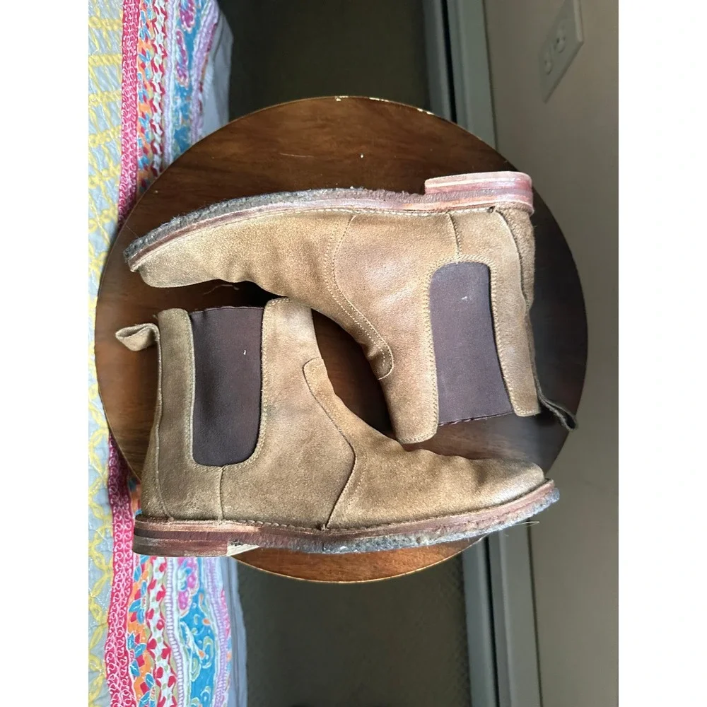 Frye Mens Tan Suede Chelsea Boots Size 10 Crepe Sole Pull On Ankle Boots